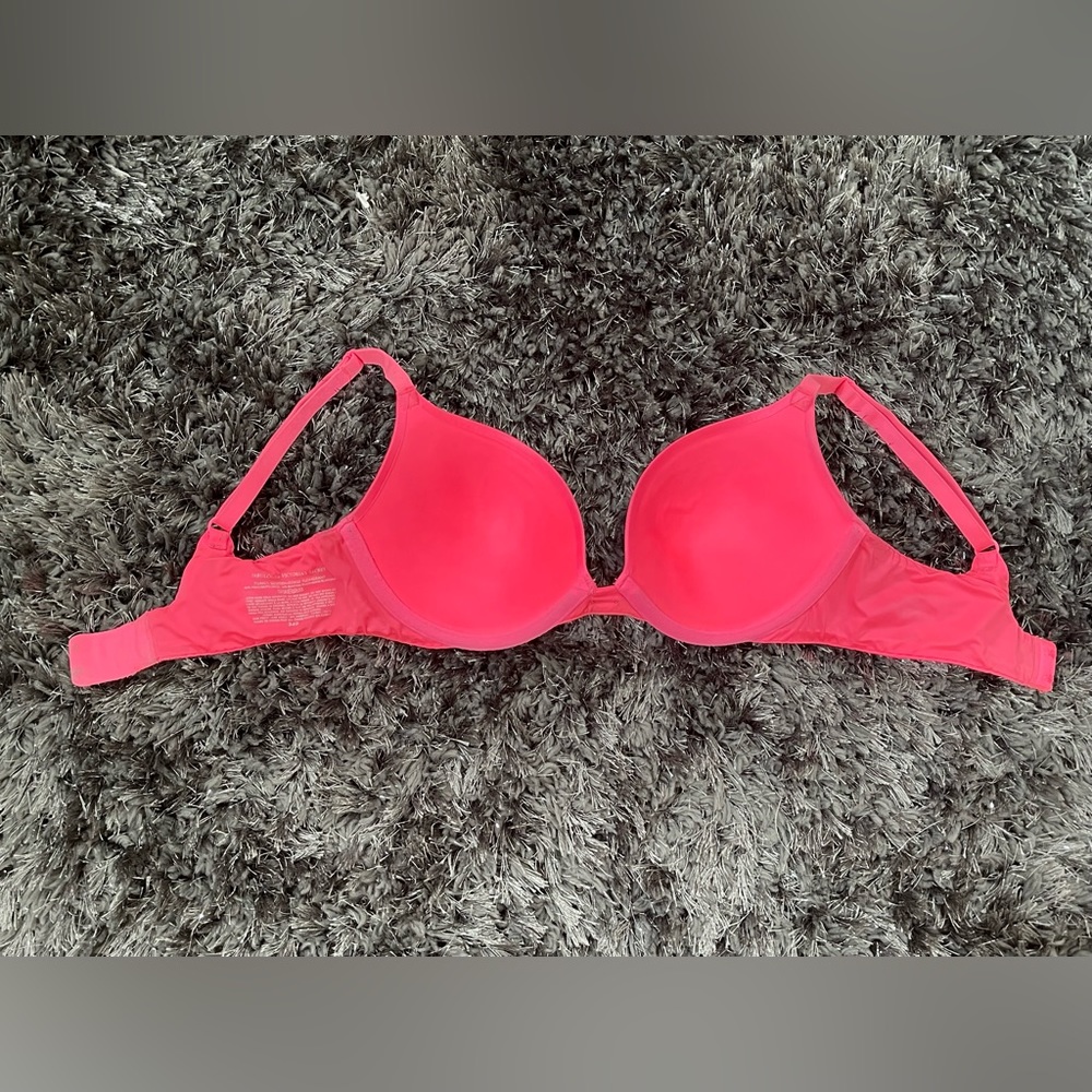 Victoria’s Secret Plunge Bra - Picture 3 of 8